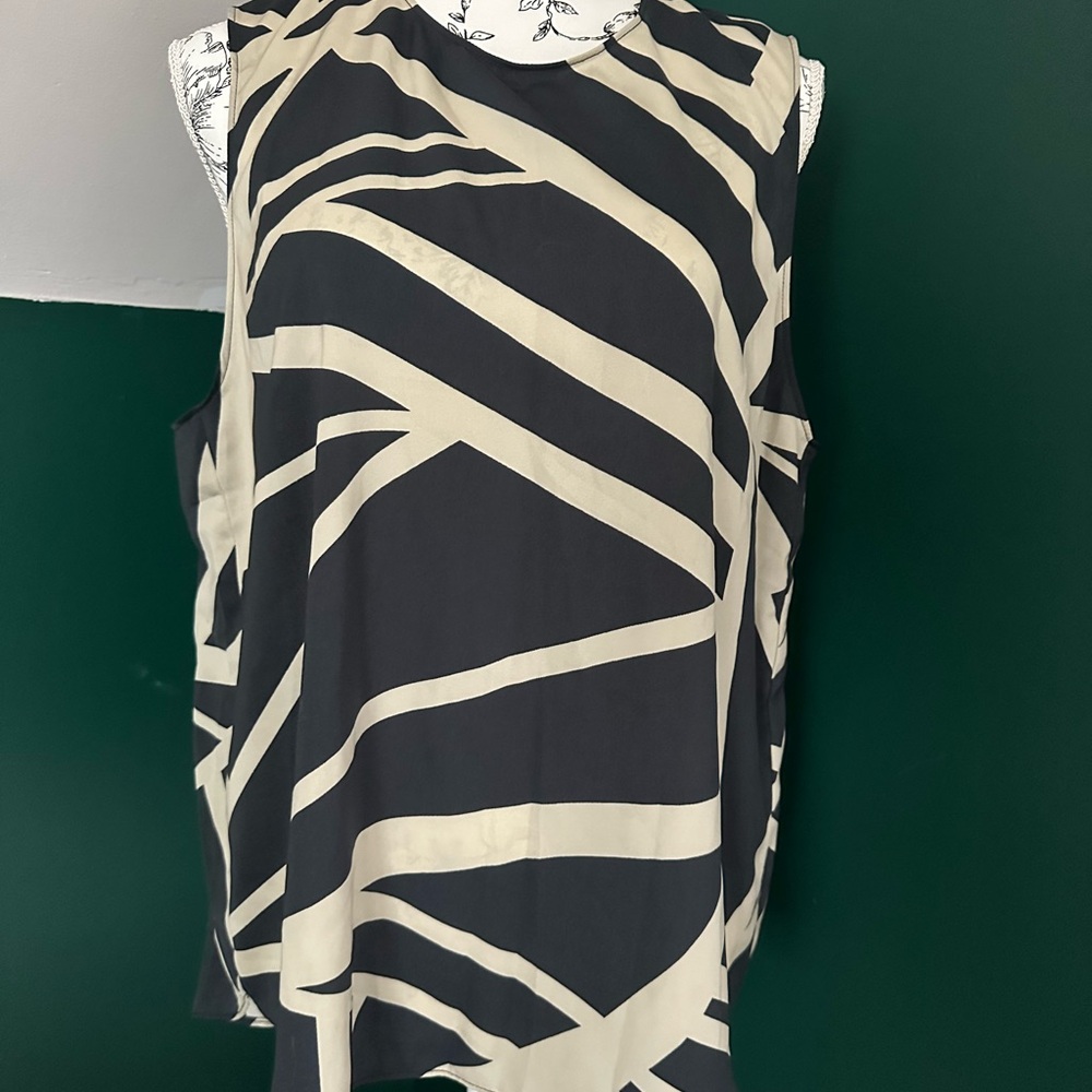 Banana Republic Factory Charcoal and Cream Tank Top